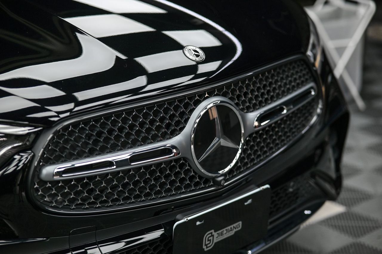 Mercedes-Benz GLC 迎風面犀牛皮完工與細節實拍 第 4 張（共 7 張）——捷匠淡水旗艦店施工實錄