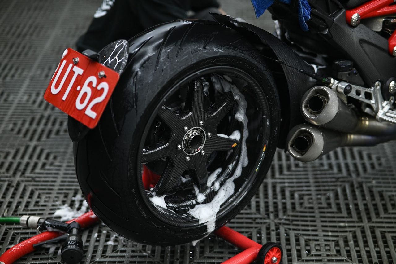 Ducati Diavel 機車美容完工與細節實拍 第 3 張（共 7 張）——捷匠淡水旗艦店施工實錄
