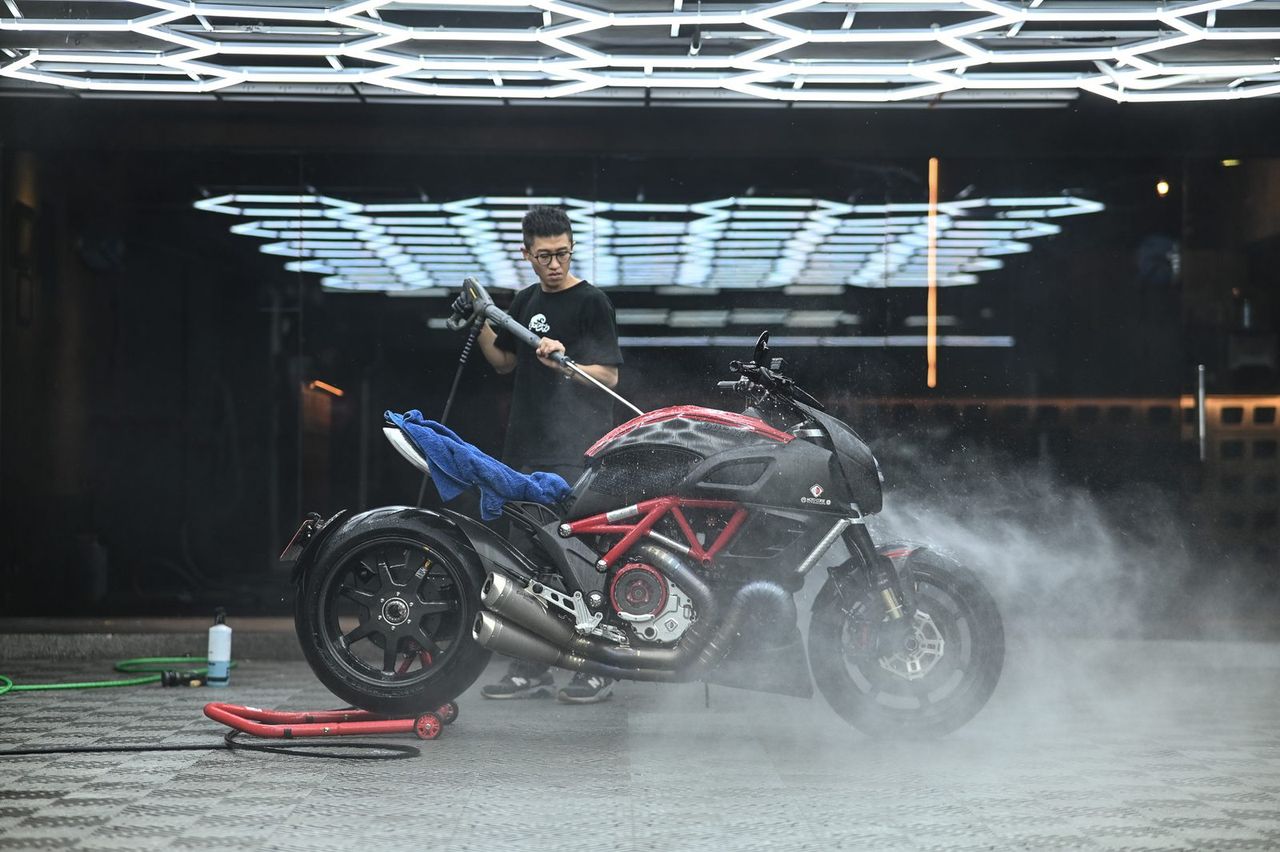 Ducati Diavel 機車美容完工與細節實拍 第 4 張（共 7 張）——捷匠淡水旗艦店施工實錄