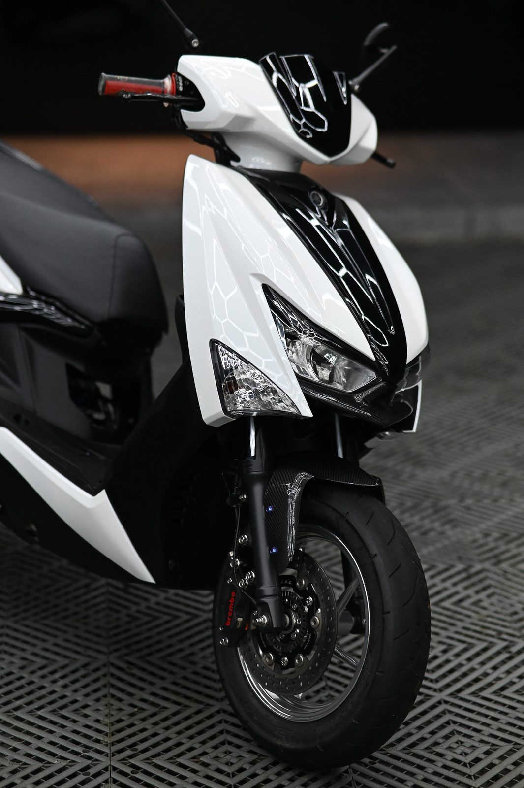 Yamaha Cygnus Gryphus 機車美容完工與細節實拍 第 1 張（共 7 張）——捷匠淡水旗艦店施工實錄