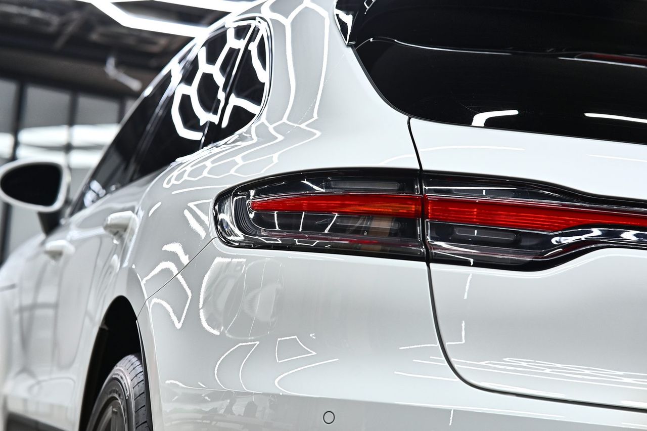 Porsche Macan S 漆面鍍膜完工與細節實拍 第 2 張（共 7 張）——捷匠淡水旗艦店施工實錄