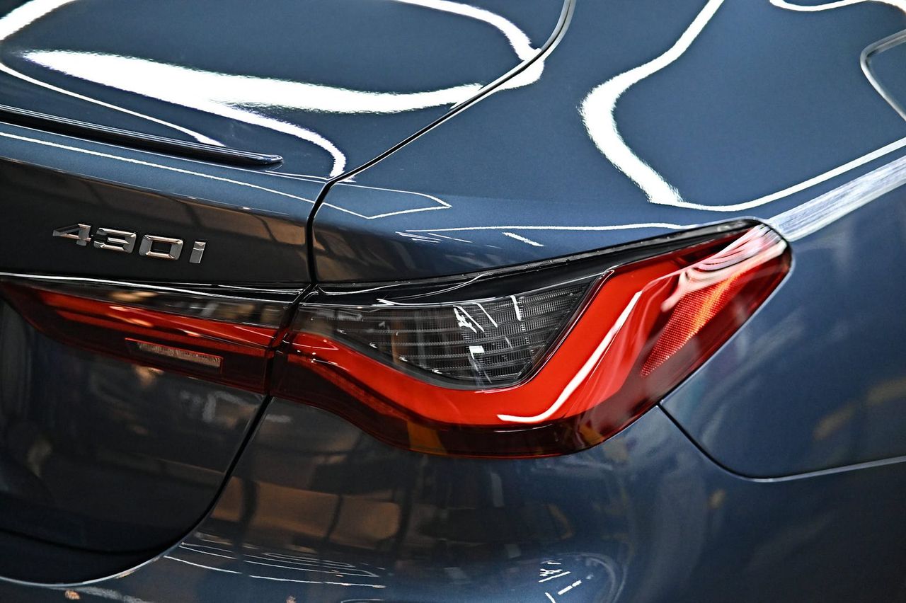 BMW 430i 漆面鍍膜完工與細節實拍 第 4 張（共 7 張）——捷匠淡水旗艦店施工實錄