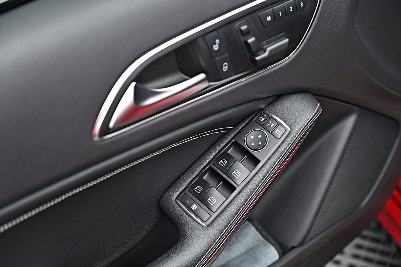 Mercedes-Benz A-Class 漆面鍍膜完工與細節實拍 第 7 張（共 7 張）——捷匠淡水旗艦店施工實錄