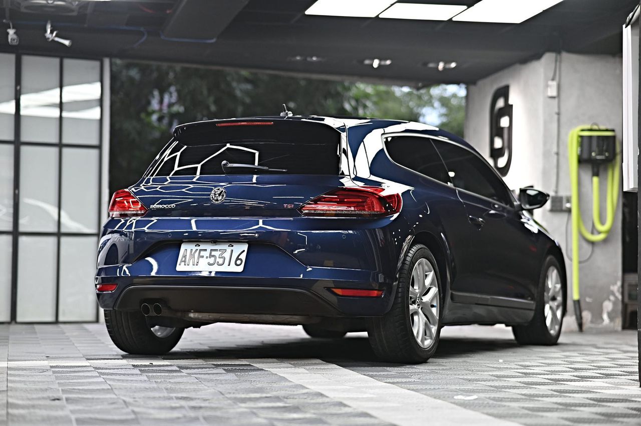 VW Scirocco 漆面鍍膜完工與細節實拍 第 2 張（共 7 張）——捷匠淡水旗艦店施工實錄