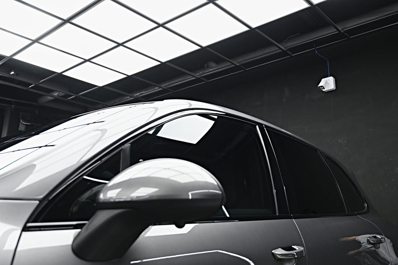 Porsche Cayenne 漆面鍍膜完工與細節實拍 第 6 張（共 7 張）——捷匠淡水旗艦店施工實錄