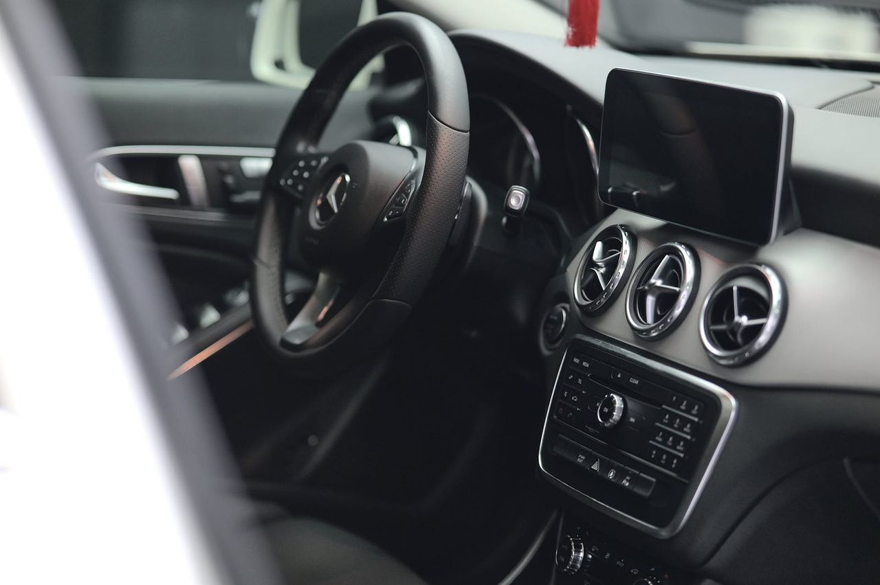 Mercedes-Benz GLA 拋光與漆面修復完工與細節實拍 第 7 張（共 7 張）——捷匠淡水旗艦店施工實錄