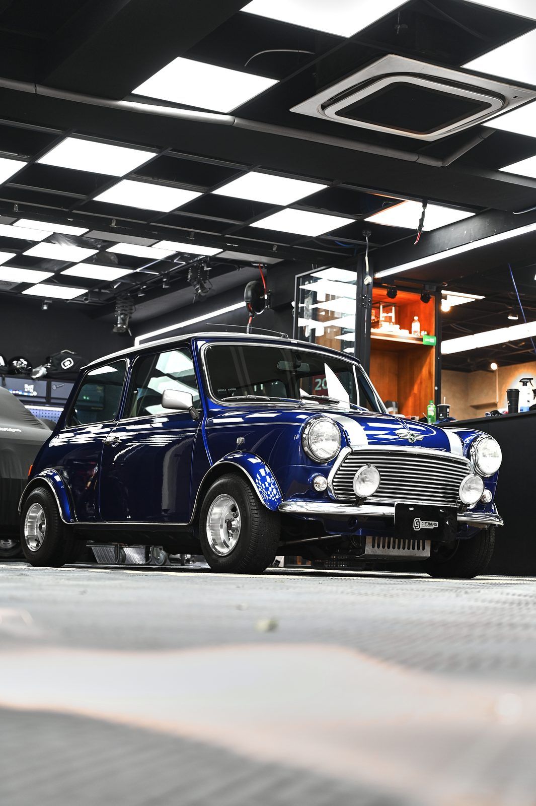 Mini Cooper 拋光與鍍膜完工與細節實拍 第 1 張（共 7 張）——捷匠淡水旗艦店施工實錄