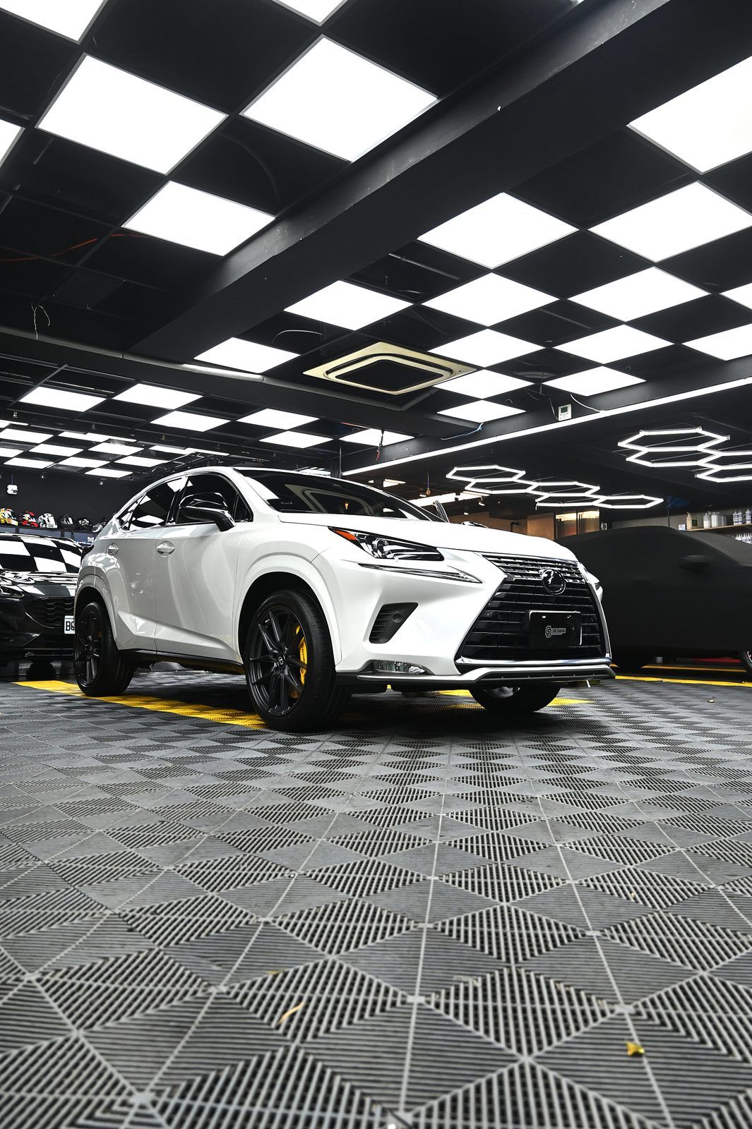 Lexus NX 拋光與鍍膜完工與細節實拍 第 2 張（共 7 張）——捷匠淡水旗艦店施工實錄