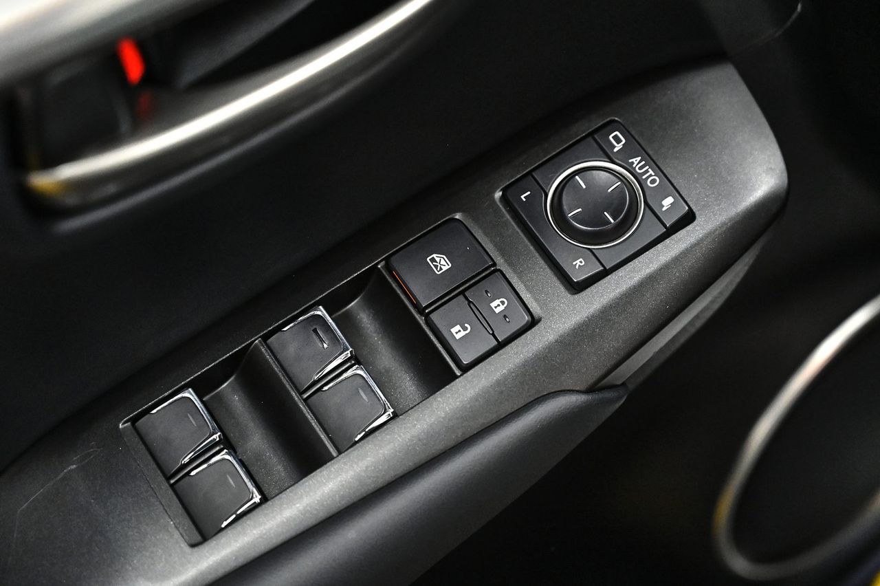 Lexus NX 拋光與鍍膜完工與細節實拍 第 6 張（共 7 張）——捷匠淡水旗艦店施工實錄