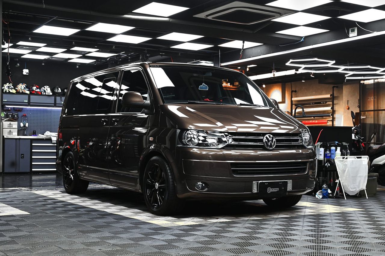VW Caravelle 拋光與鍍膜完工與細節實拍 第 1 張（共 7 張）——捷匠淡水旗艦店施工實錄