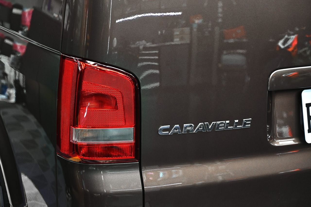 VW Caravelle 拋光與鍍膜完工與細節實拍 第 4 張（共 7 張）——捷匠淡水旗艦店施工實錄