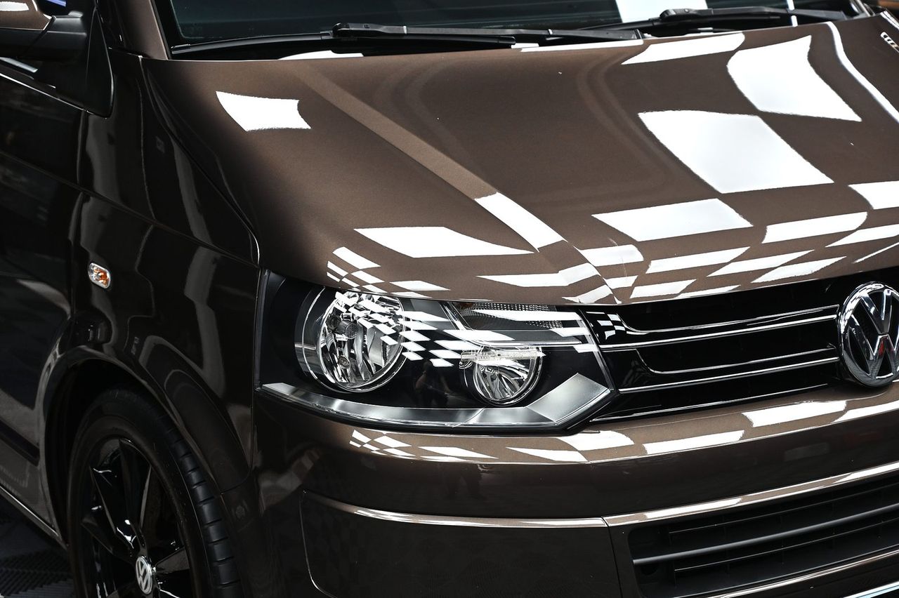 VW Caravelle 拋光與鍍膜完工與細節實拍 第 6 張（共 7 張）——捷匠淡水旗艦店施工實錄