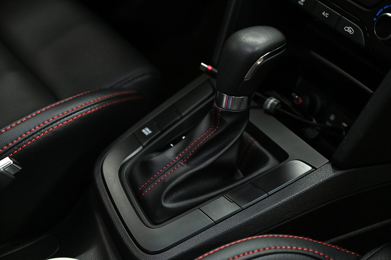 Hyundai Elantra 拋光與鍍膜完工與細節實拍 第 4 張（共 7 張）——捷匠淡水旗艦店施工實錄
