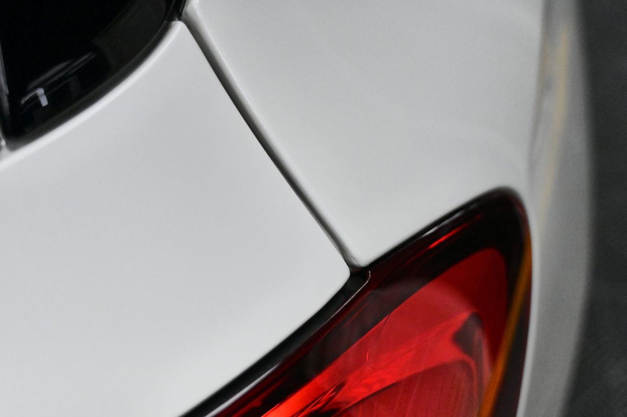 Mercedes-Benz A200 拋光與鍍膜完工與細節實拍 第 1 張（共 2 張）——捷匠淡水旗艦店施工實錄