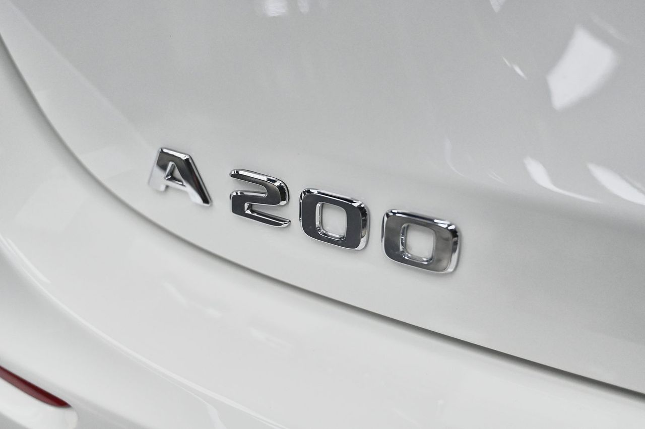 Mercedes-Benz A200 拋光與鍍膜完工與細節實拍 第 2 張（共 2 張）——捷匠淡水旗艦店施工實錄