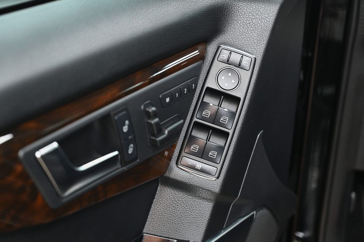 Mercedes-Benz GLK 350 拋光與鍍膜完工與細節實拍 第 3 張（共 7 張）——捷匠淡水旗艦店施工實錄
