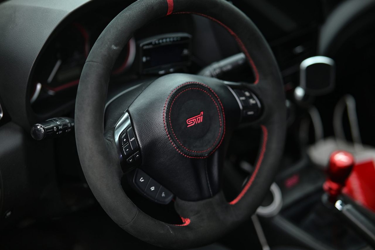 Subaru WRX STI 拋光與鍍膜完工與細節實拍 第 6 張（共 7 張）——捷匠淡水旗艦店施工實錄